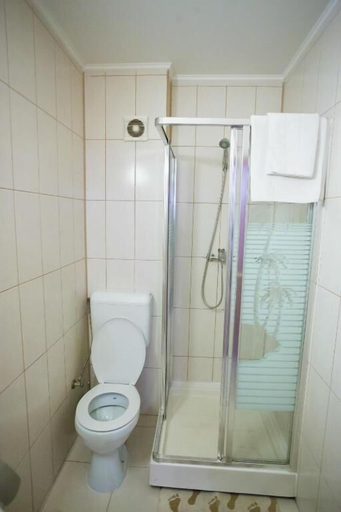 Bathroom 4, Euphoria, Craiova
