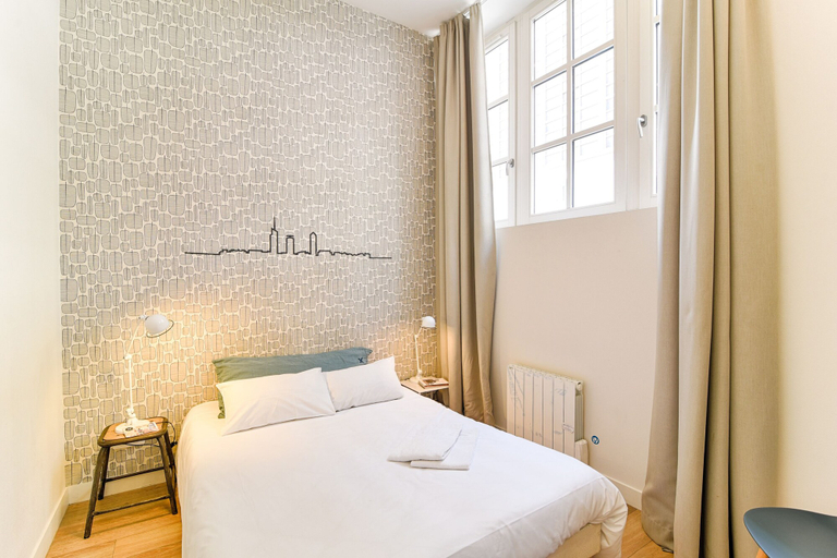 Bedroom 4, Slo Lyon Saxe, Rhône