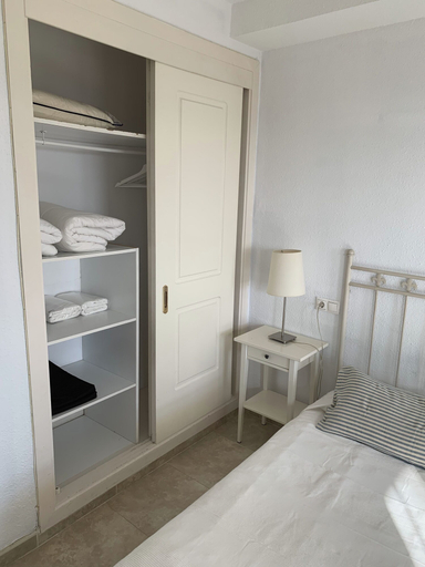 Bedroom 3, Estudio Primera Linea de Playa 50 mtrs, Málaga