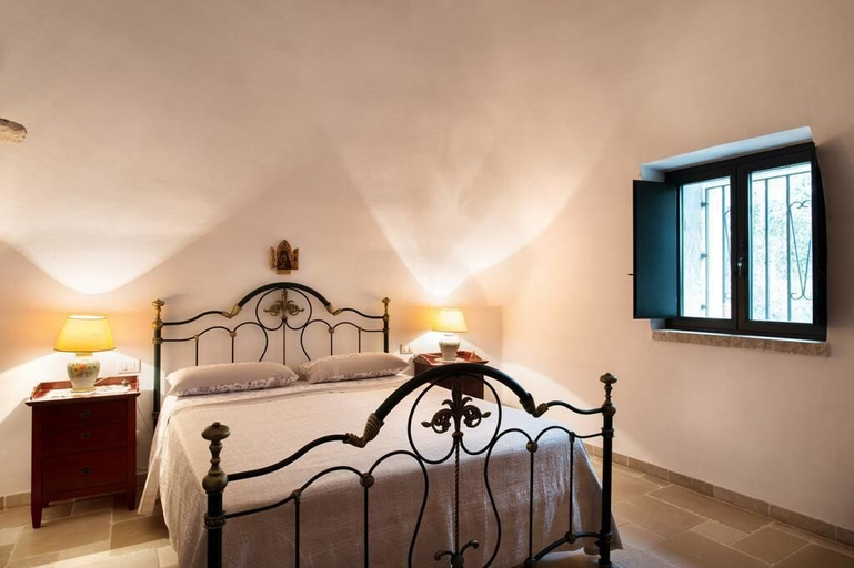 Bedroom 3, Trullo degli Emme, Brindisi