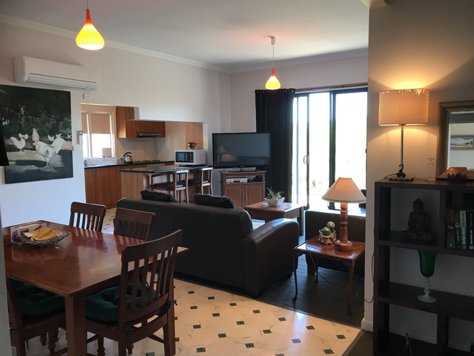 Hill's Creek Holiday Home, Corangamite - South