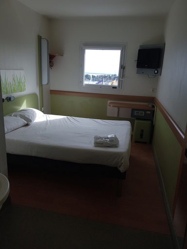 Bedroom 4, ibis budget Marseille l'Estaque, Bouches-du-Rhône