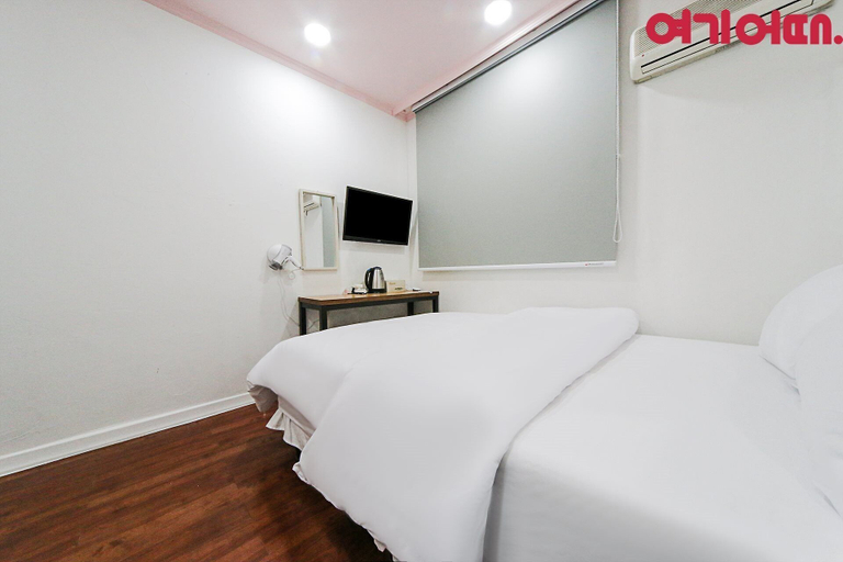 Bedroom 5, Ace Motel, Gangneung