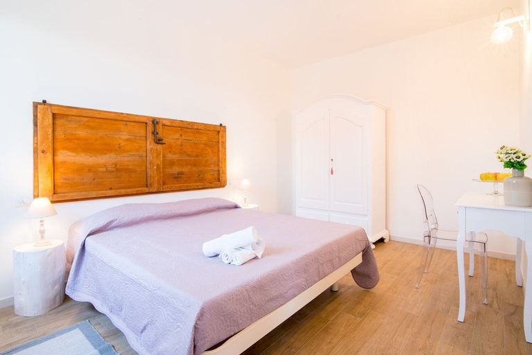 Bedroom 3, La Viola e il Sole, Fermo