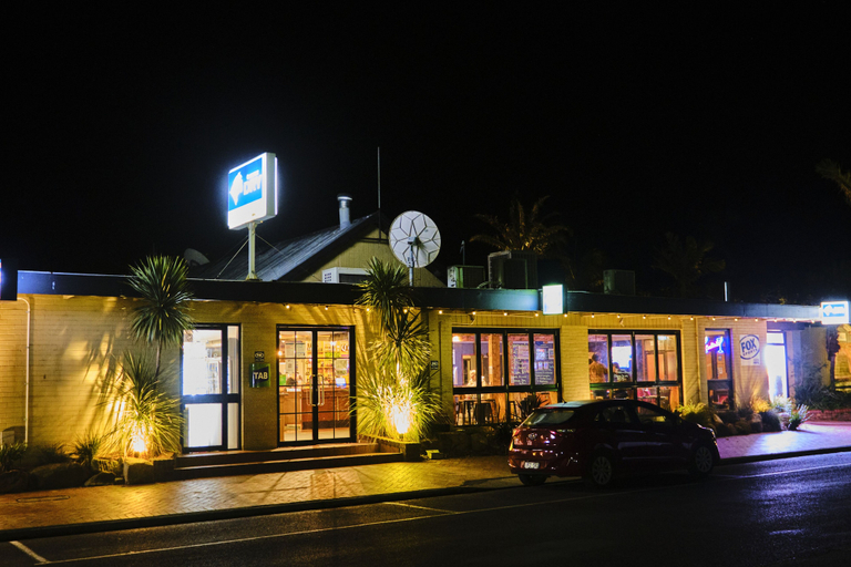 Exterior & Views 2, Mallacoota Hotel Motel, E. Gippsland - Orbost