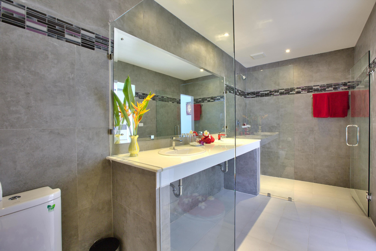 Bathroom 4, Crystal Bay Yacht Club, Ko Samui