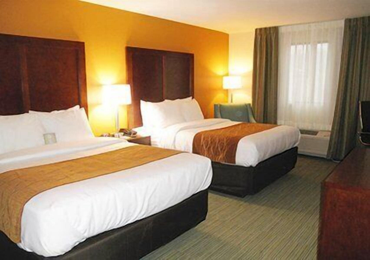 Bedroom 3, Comfort Inn Ferdinand, Dubois