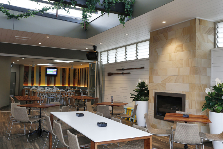 Others 5, The Lakes Hotel, Wyong - South and West