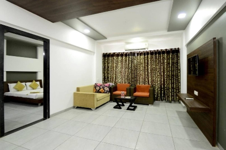 Bedroom 2, Crimson Park Shripriya Hotel, Rajsamand
