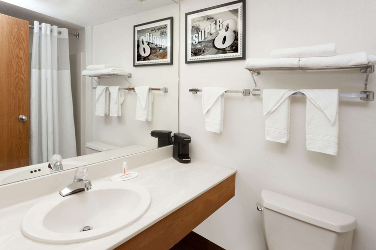 Bathroom 4, Super 8 by Wyndham Stevensville/St. Joseph, Berrien