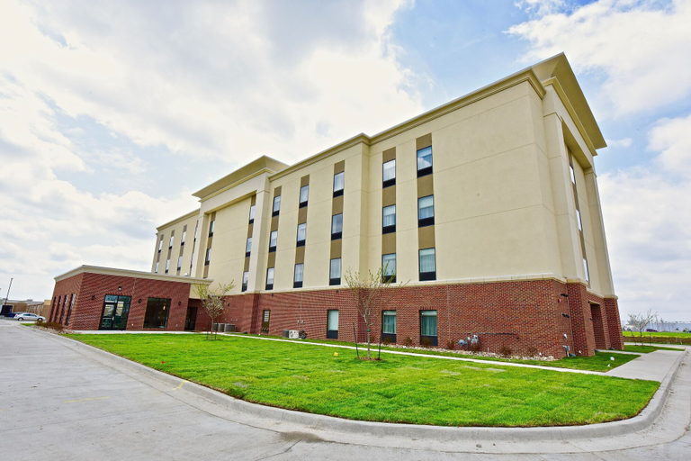 Exterior & Views 2, Hampton Inn Kirksville, Adair