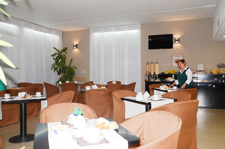 Food & Drinks 5, Green Hotel Motel, Varese