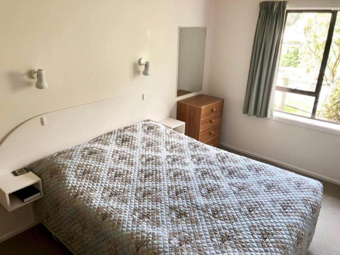 Bedroom 2, Blue Seas Motel, Kaikoura