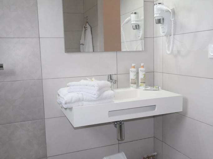 Bathroom 5, Hôtel La Voile, Var
