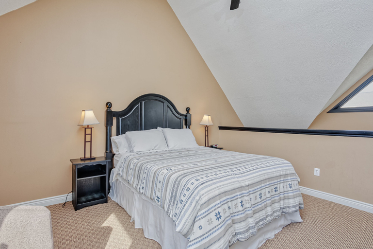 Bedroom 26