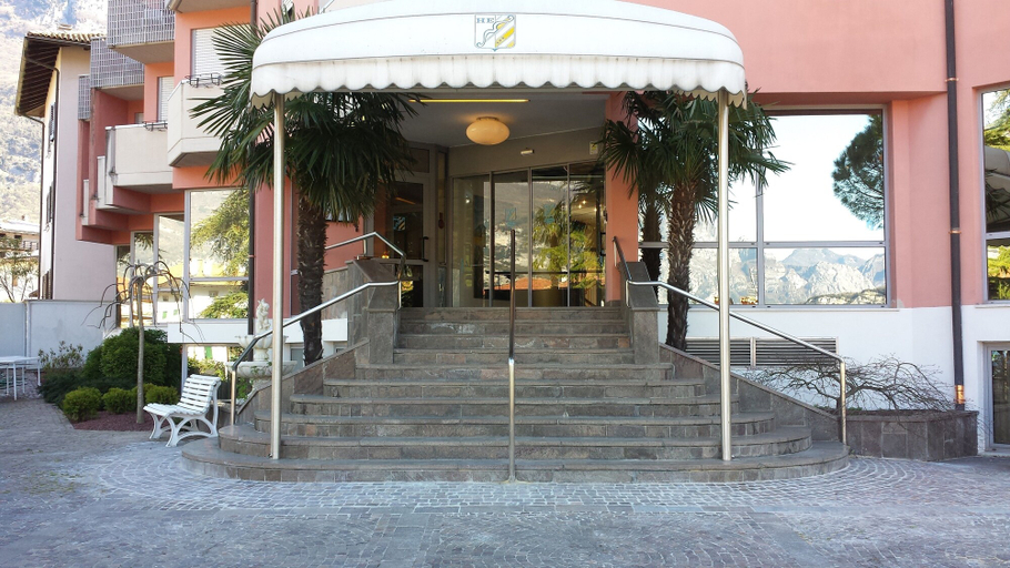 Exterior & Views 2, Hotel Everest Arco, Trento