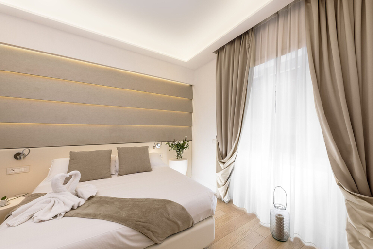 Bedroom 3, Vatican Style, Rome