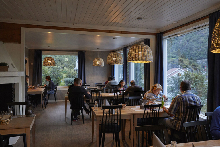 Food & Drinks 5, Heimly, Aurland