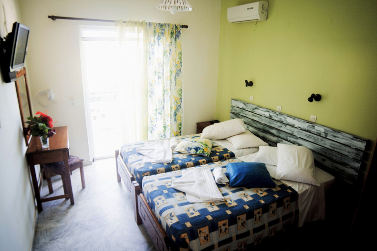 Bedroom 2, Yiannis Apartments, South Aegean