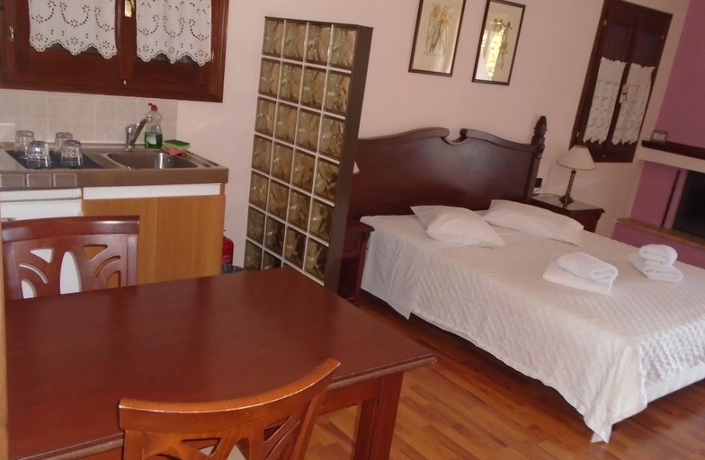 Bedroom 4, Aglaida Hotel, Thessaly