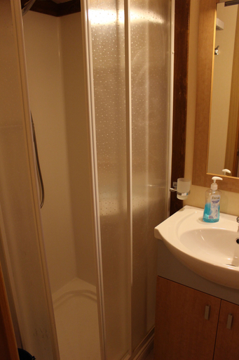 Bathroom 4, Camping Fuentes Blancas, Burgos