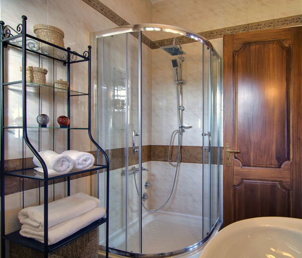 Bathroom 5, Infinity Villa Ioannina, Epirus