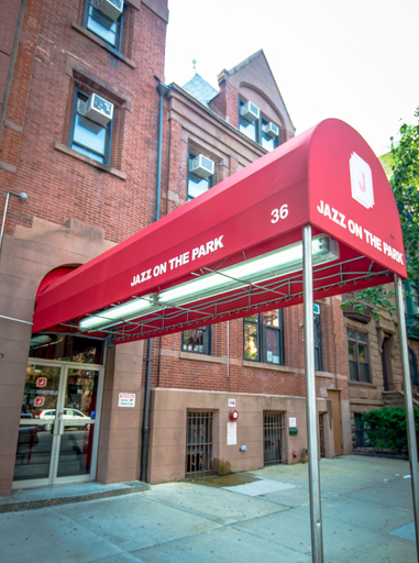 Exterior & Views, Jazz On The Park Hostel, New York
