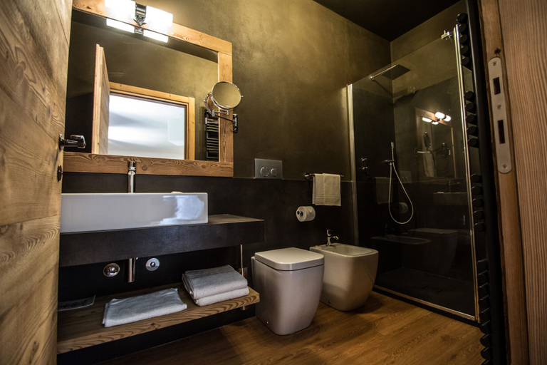 Bathroom 5, Orobie Alps Resort, Bergamo