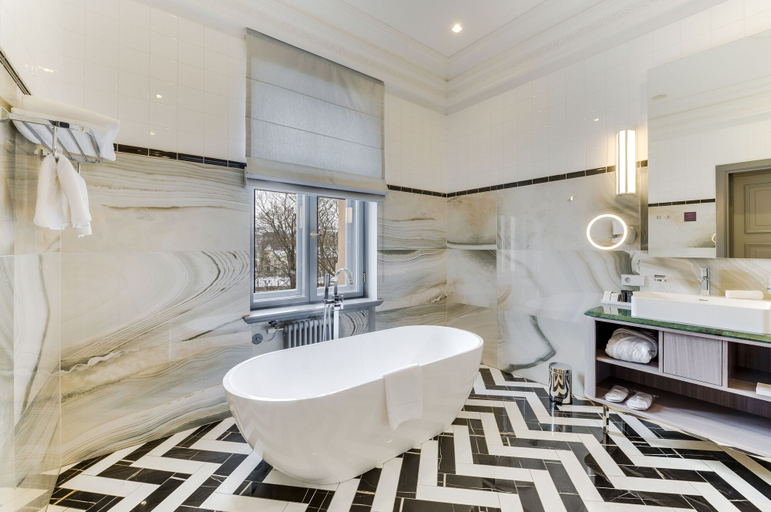 Bathroom 5, Grand Poet Hotel by Semarah, Riga