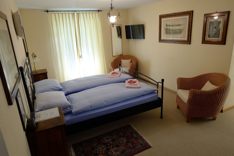 Bedroom 2, Hotel Soazza, Moësa