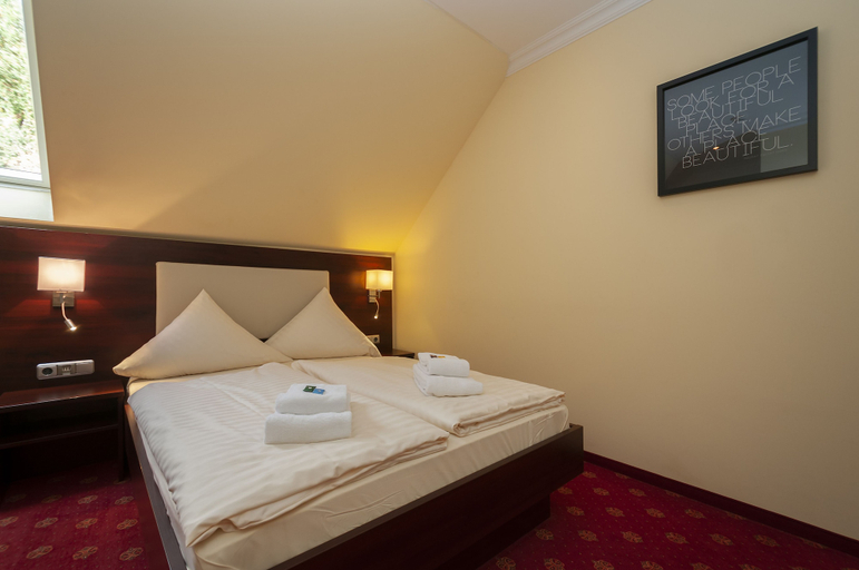Bedroom 4, Hotel Grüne Tanne, Hamburg