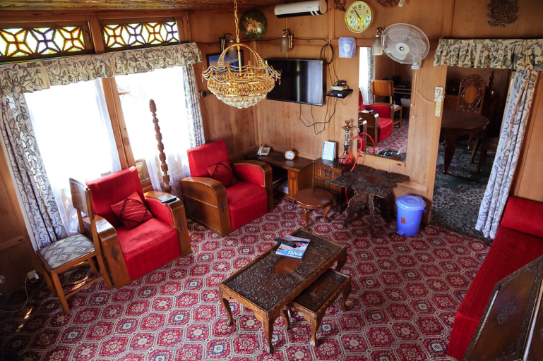 Others 5, Houseboat Zaindari Palace, Srinagar