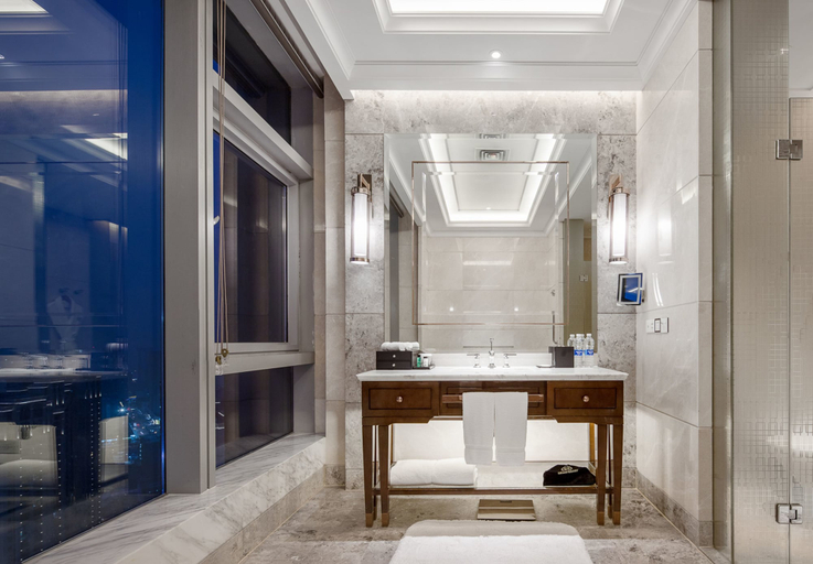 Bathroom 5, Sheraton Grand Wuhan Hankou Hotel, Wuhan