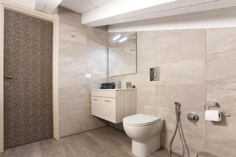 Bathroom 5, B&B San Clemente, Cremona