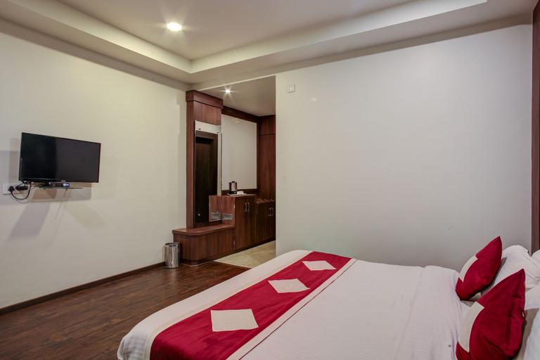Bedroom 2, Hotel The Royal Krishna, Reasi