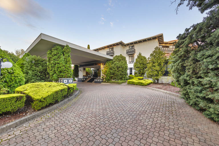 Exterior & Views 2, Ramada by Wyndham Diplomat Canberra, Canberra