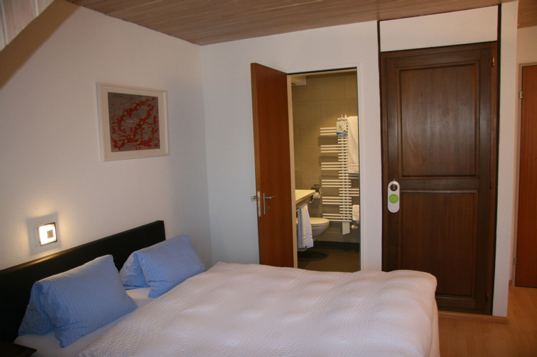 Bedroom 3, Hotel Eremitage, Arlesheim