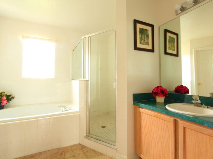 Bathroom, 6 Bed 2525, Osceola