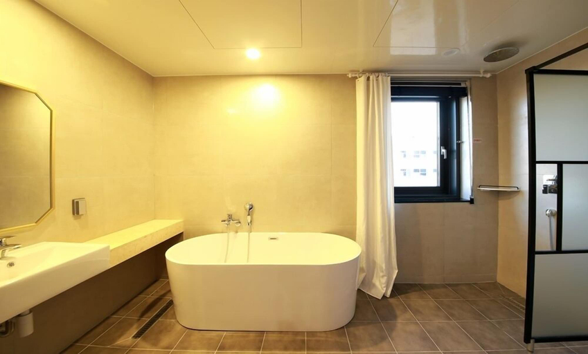 Bathroom 5, Gimpo Assem Hotel, Gimpo