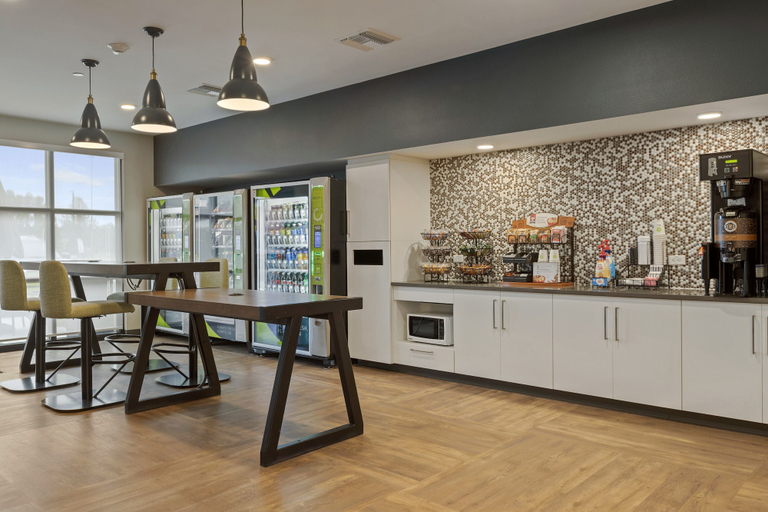 Food & Drinks 5, Extended Stay America Premier Suites Melbourne I95, Brevard