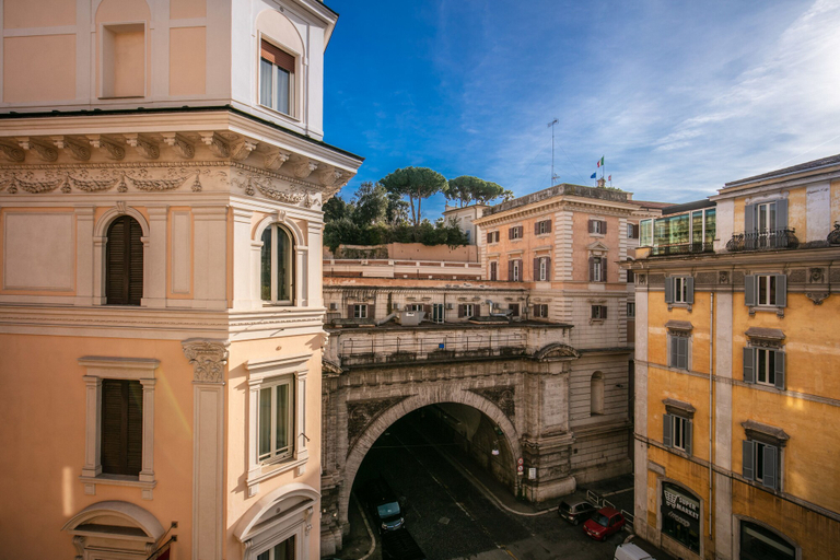 Exterior & Views 2, Tritone Top House, Roma