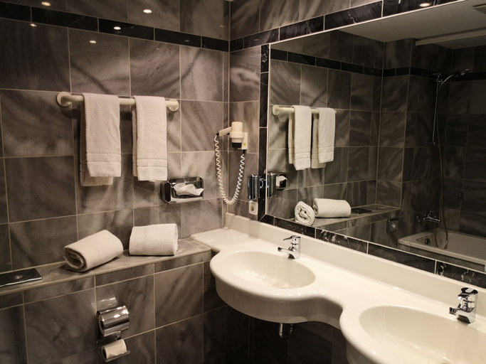 Bathroom, Seehotel Luisenhof, Märkisch-Oderland