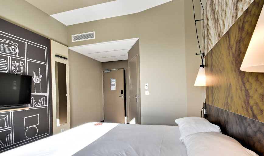 Bedroom 4, ibis Niort Est Mendes France, Deux-Sèvres