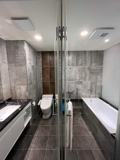 Bathroom 4, Bentley Hotel, Taoyuan