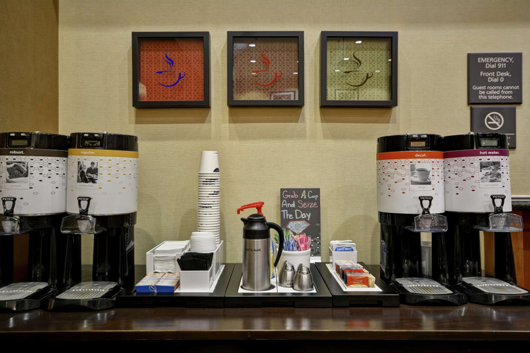 Food & Drinks 5, Hampton Inn & Suites Yuma, Yuma