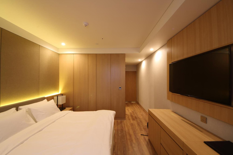 Bedroom 3, Benikea The H Hotel, Hwaseong