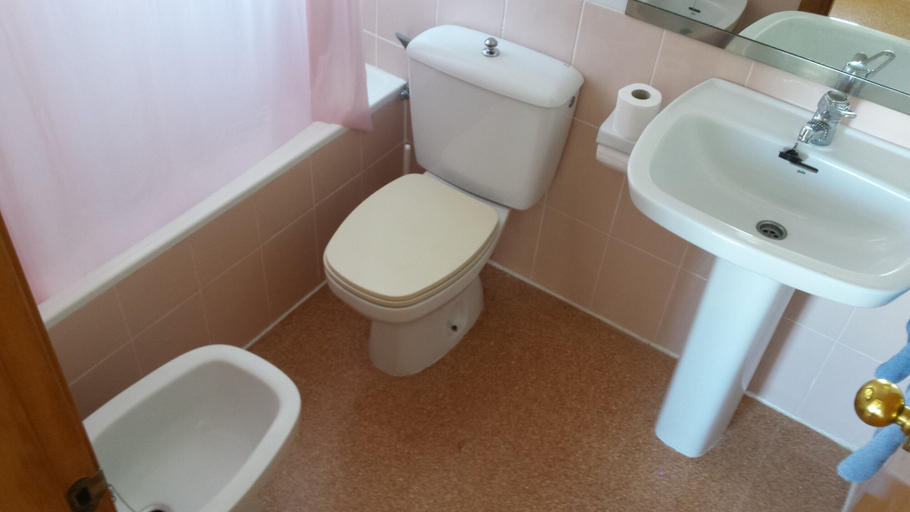 Bathroom, Apartaments Mar Blau, Barcelona