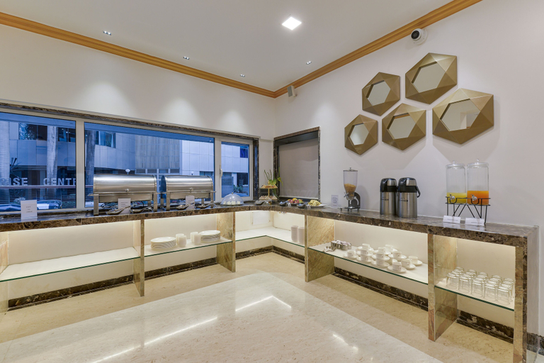 Food & Drinks 4, Hotel Airlink, Mumbai Suburban