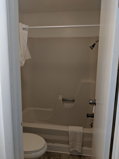 Bathroom 4, Clarence Inn, Erie