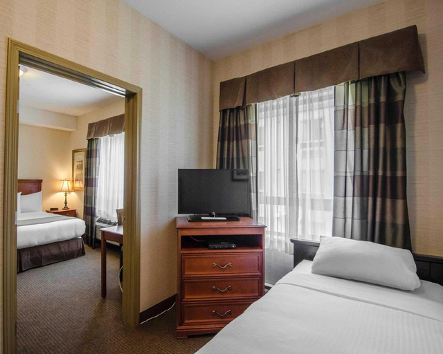 Others 4, Quality Inn & Suites, Division No. 19